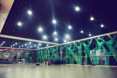 尚戲九三·翼秀星工廠 | 蘇華老師重返母校“上戲”，共話文化藝術新未來